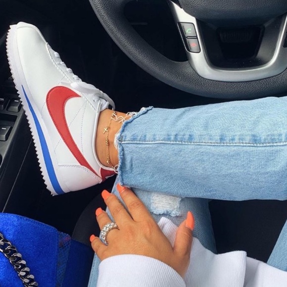 NIKE Basic Cortez Leather Sneakers Shoes New - Picture 2 of 14